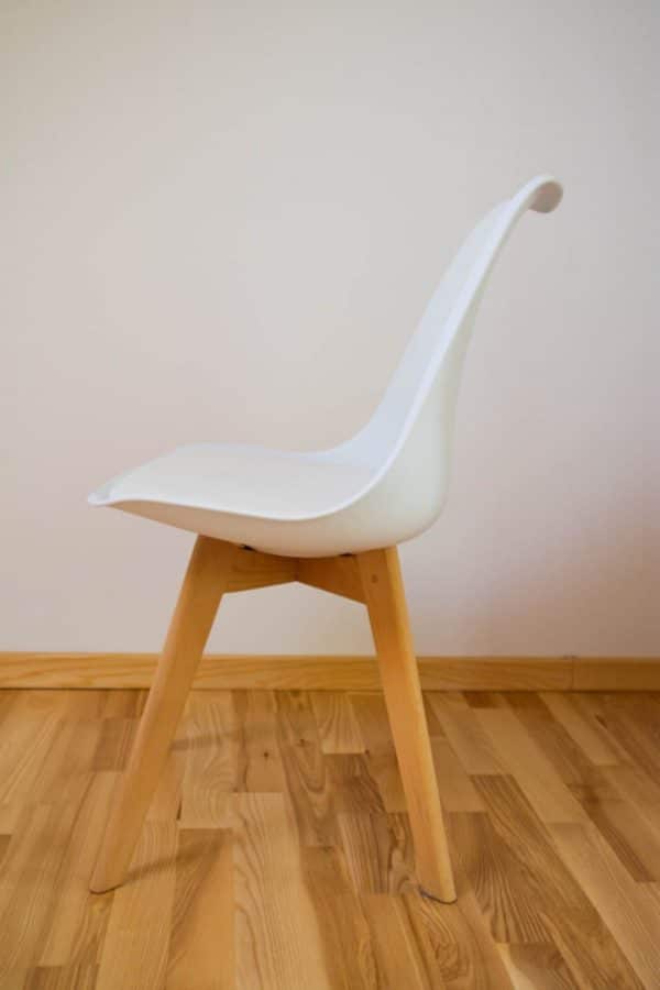 Jedálenská stolička Škandinávia